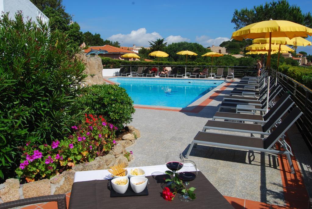 באיה סרדיניה Hotel Mon Repos מראה חיצוני תמונה