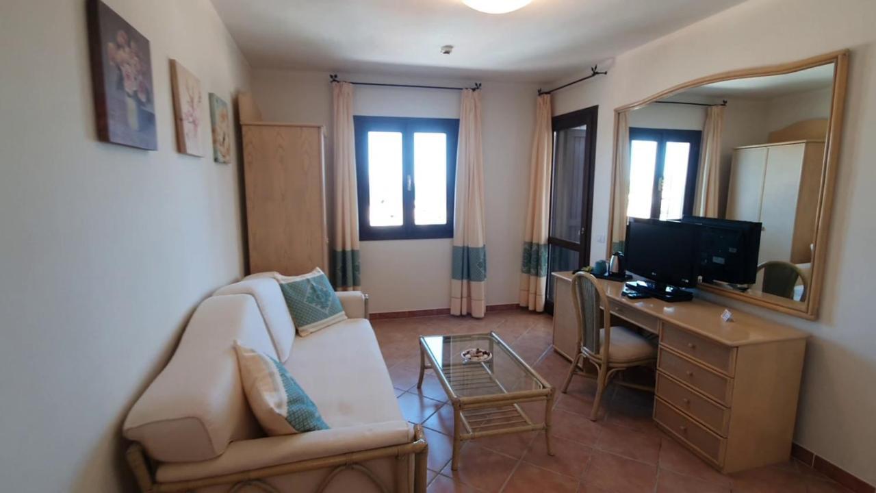 באיה סרדיניה Hotel Mon Repos מראה חיצוני תמונה