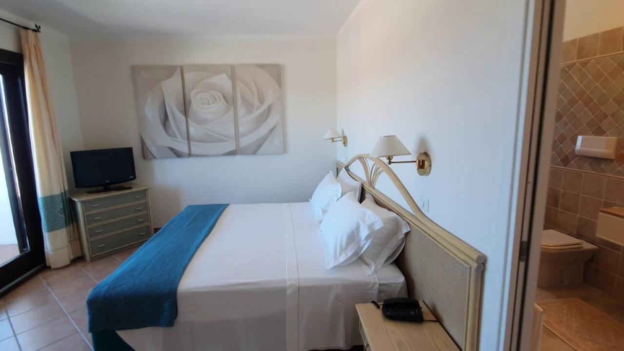 באיה סרדיניה Hotel Mon Repos מראה חיצוני תמונה