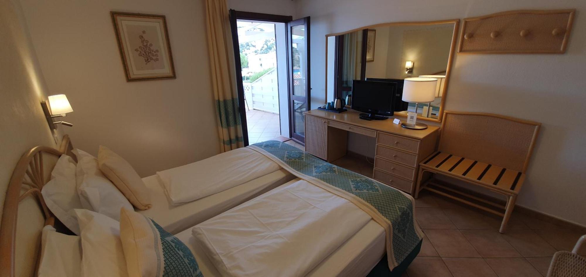 באיה סרדיניה Hotel Mon Repos מראה חיצוני תמונה