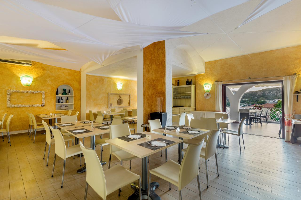 באיה סרדיניה Hotel Mon Repos מראה חיצוני תמונה